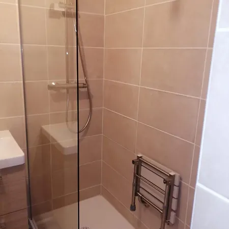 Daire T2 Alhambra Avec Piscine A 800 M Richelieu Et 300m Ile Des Loisirs